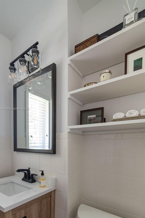 1/2 bath