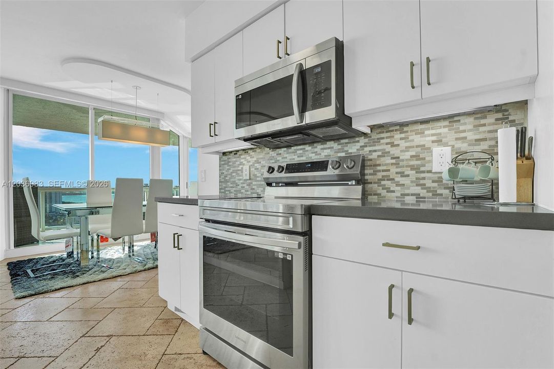 For Rent: $7,000 (2 beds, 2 baths, 1760 Square Feet)