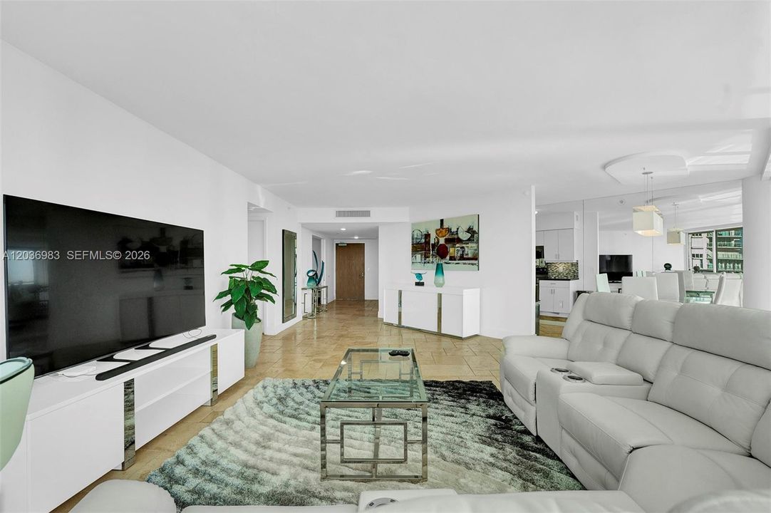 For Rent: $7,000 (2 beds, 2 baths, 1760 Square Feet)