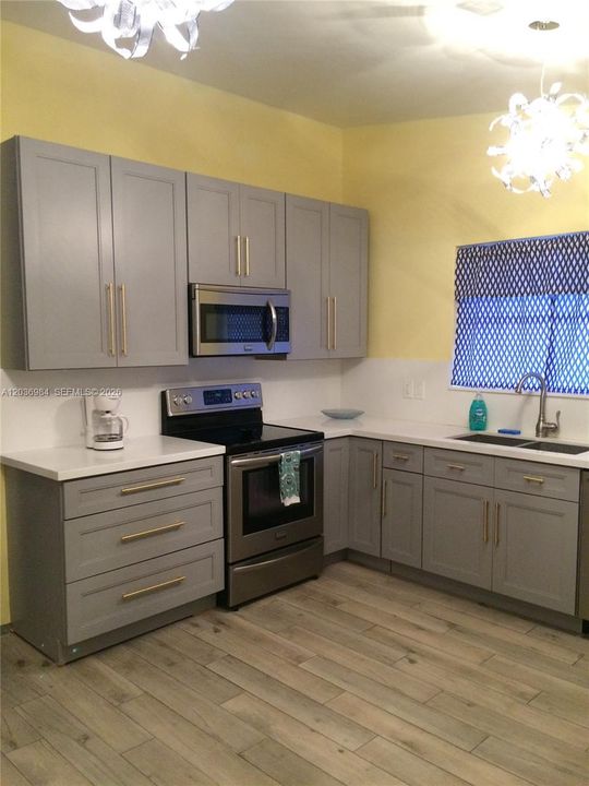В аренду: $3,250 (3 спален, 2 ванн, 1338 Квадратных фут)
