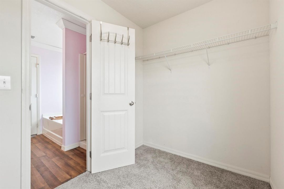 1833-SW_Cameo_Blvd_022