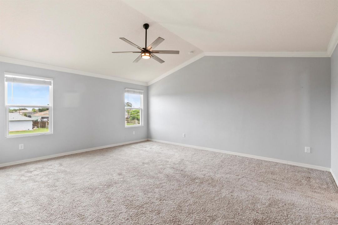 1833-SW_Cameo_Blvd_018