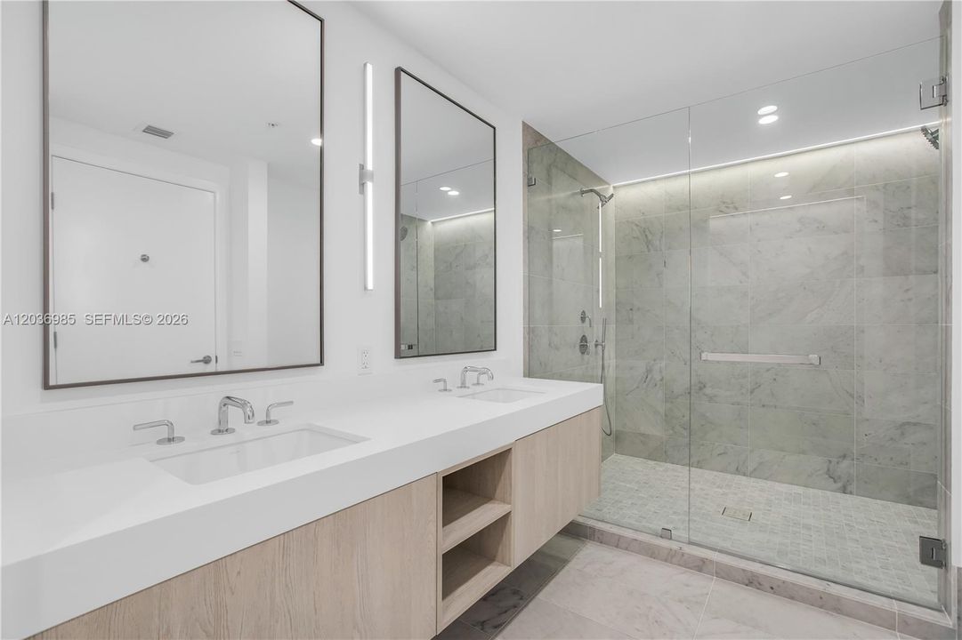 For Rent: $16,750 (4 beds, 4 baths, 2497 Square Feet)