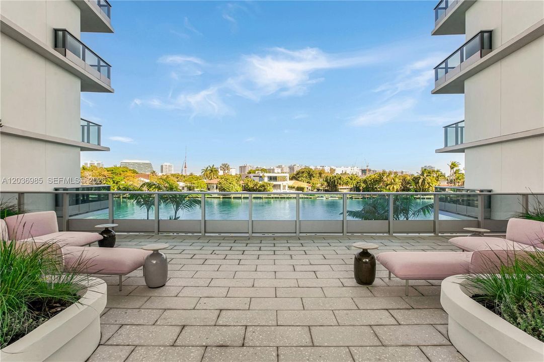 For Rent: $16,750 (4 beds, 4 baths, 2497 Square Feet)