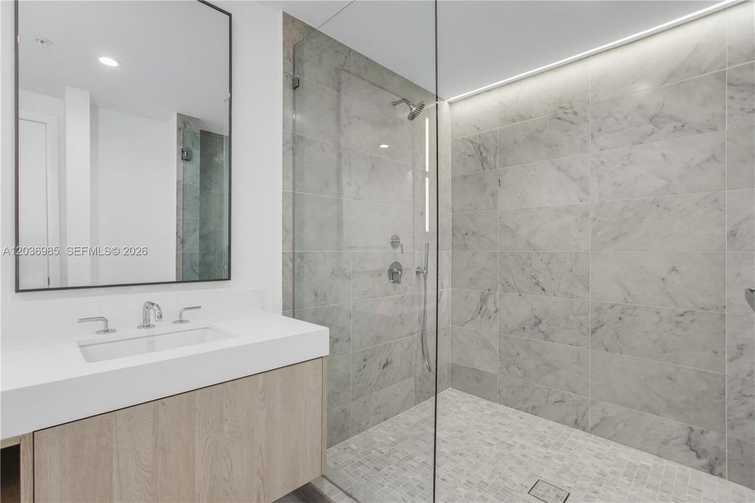 For Rent: $16,750 (4 beds, 4 baths, 2497 Square Feet)