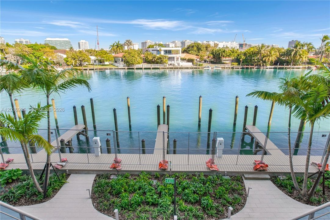 For Rent: $16,750 (4 beds, 4 baths, 2497 Square Feet)