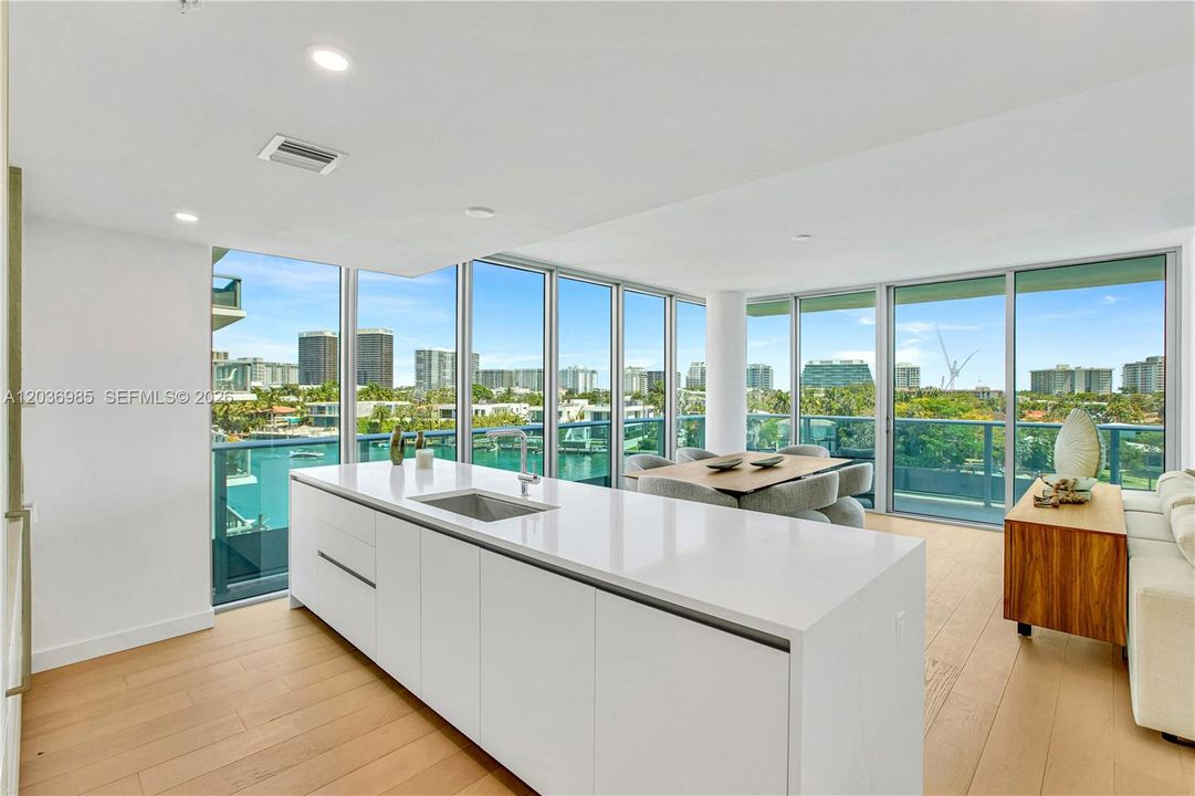 For Rent: $16,750 (4 beds, 4 baths, 2497 Square Feet)