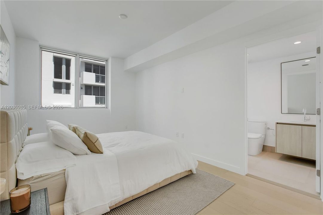 For Rent: $16,750 (4 beds, 4 baths, 2497 Square Feet)