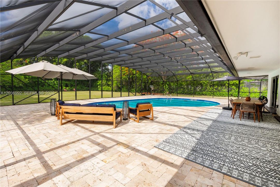 For Sale: $2,999,999 (4 beds, 3 baths, 2870 Square Feet)