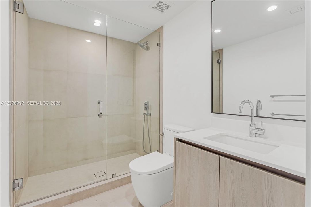 For Rent: $13,500 (3 beds, 3 baths, 2068 Square Feet)