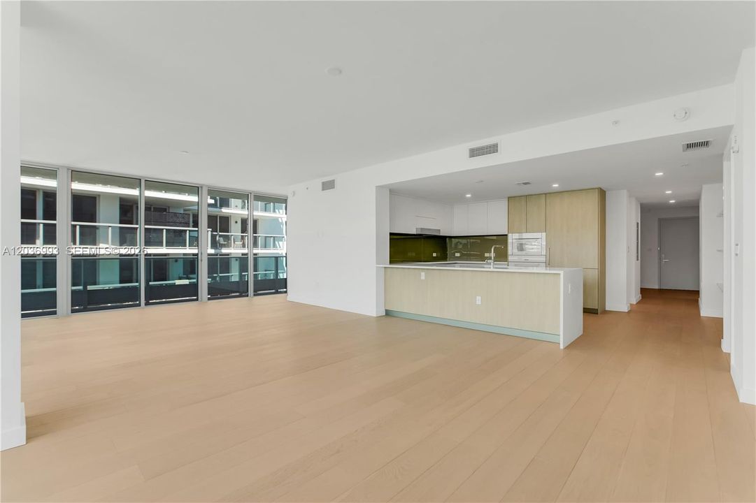For Rent: $13,500 (3 beds, 3 baths, 2068 Square Feet)
