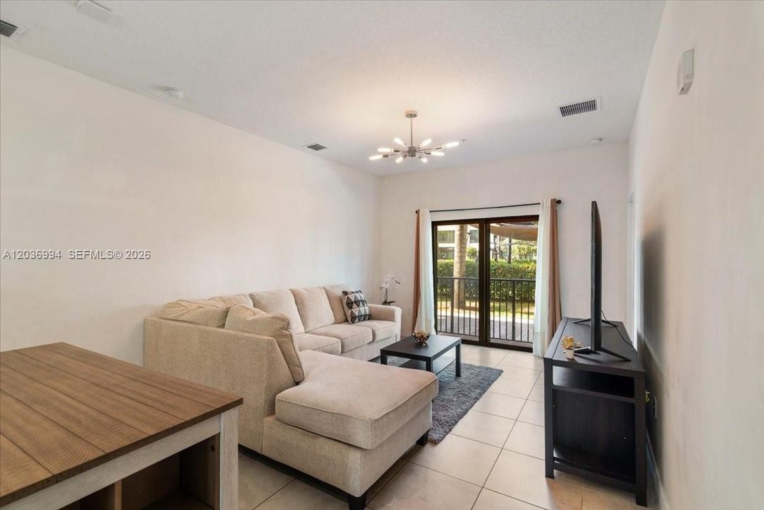 En Venta: $505,000 (2 camas, 2 baños, 1129 Pies cuadrados)