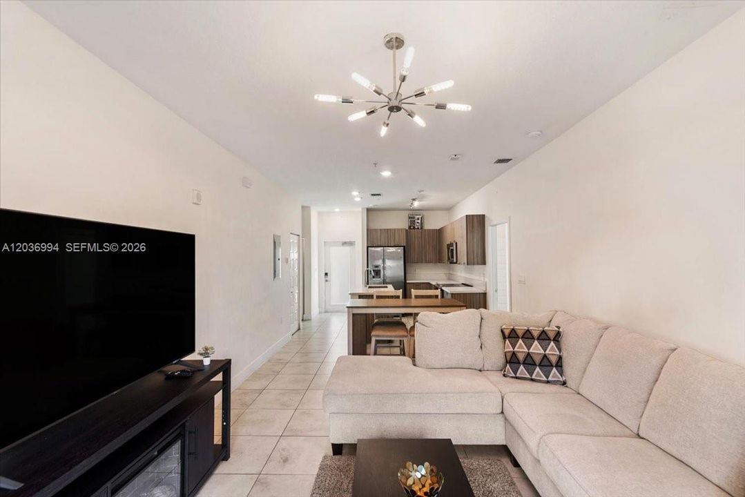 En Venta: $505,000 (2 camas, 2 baños, 1129 Pies cuadrados)