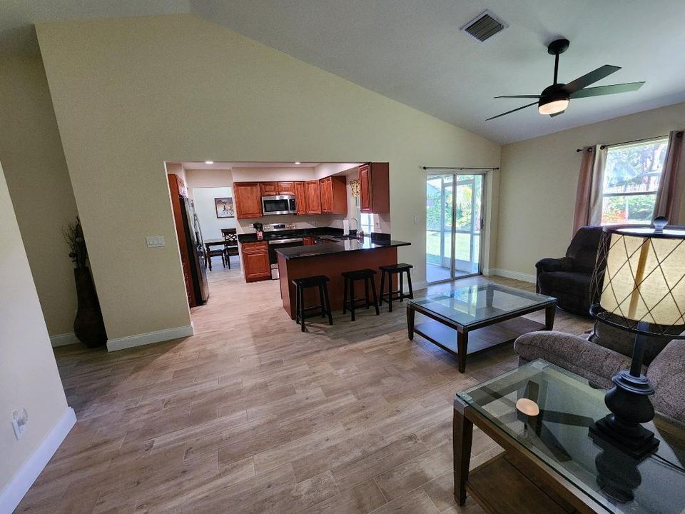 Family room / kitchen