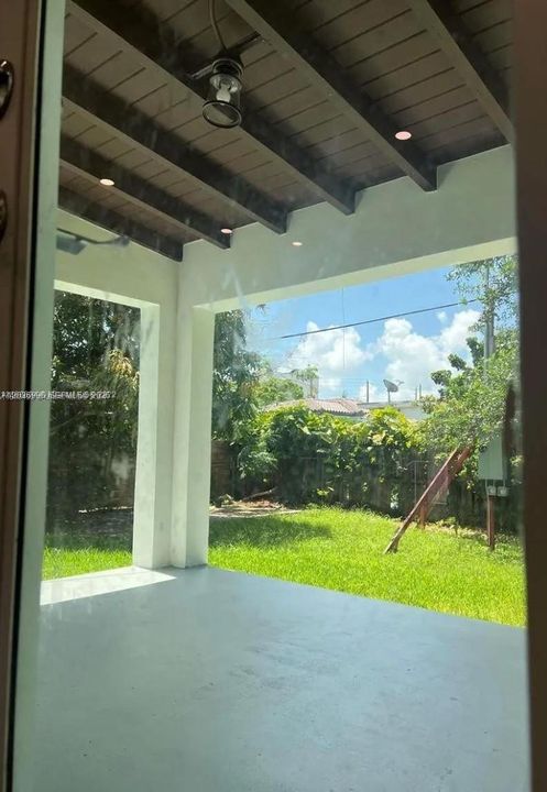 For Rent: $4,500 (3 beds, 2 baths, 1402 Square Feet)