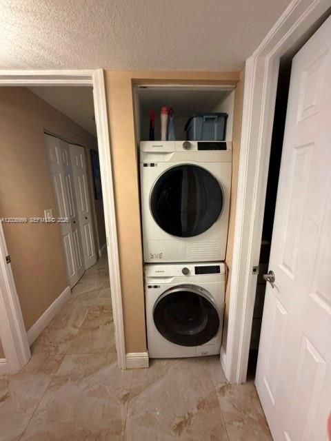 En Venta: $299,000 (2 camas, 2 baños, 1190 Pies cuadrados)