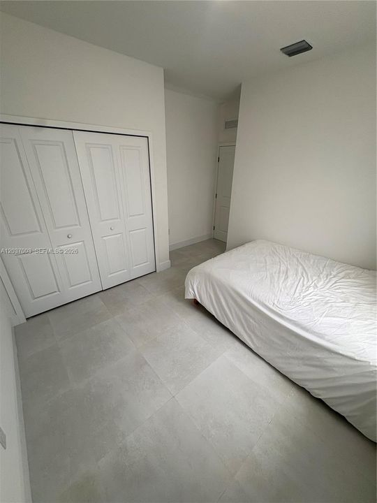 For Rent: $1,650 (1 beds, 1 baths, 2088 Square Feet)