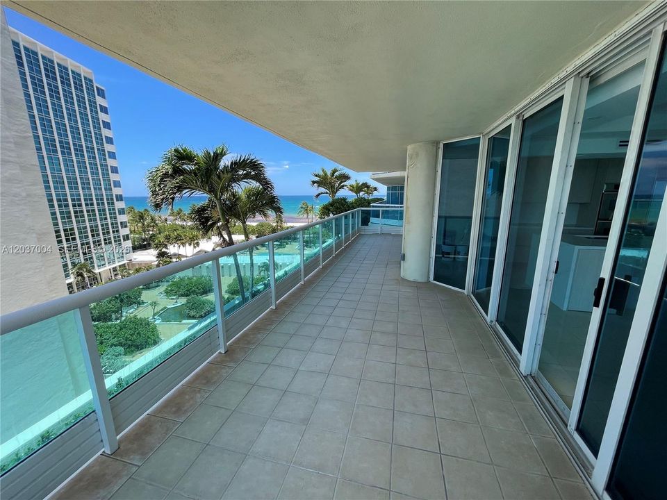 For Rent: $10,200 (3 beds, 2 baths, 1860 Square Feet)