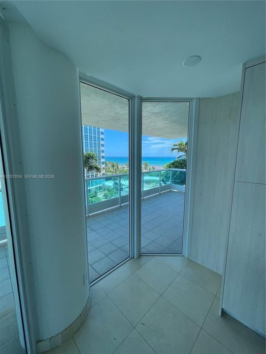 For Rent: $10,200 (3 beds, 2 baths, 1860 Square Feet)