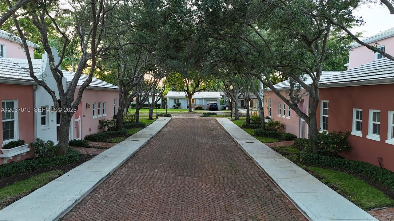 For Sale: $1,950,000 (3 beds, 3 baths, 2343 Square Feet)