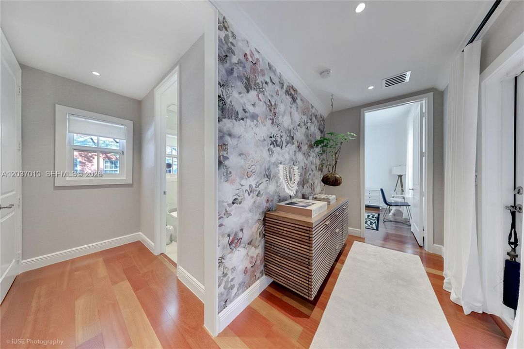 For Sale: $1,950,000 (3 beds, 3 baths, 2343 Square Feet)