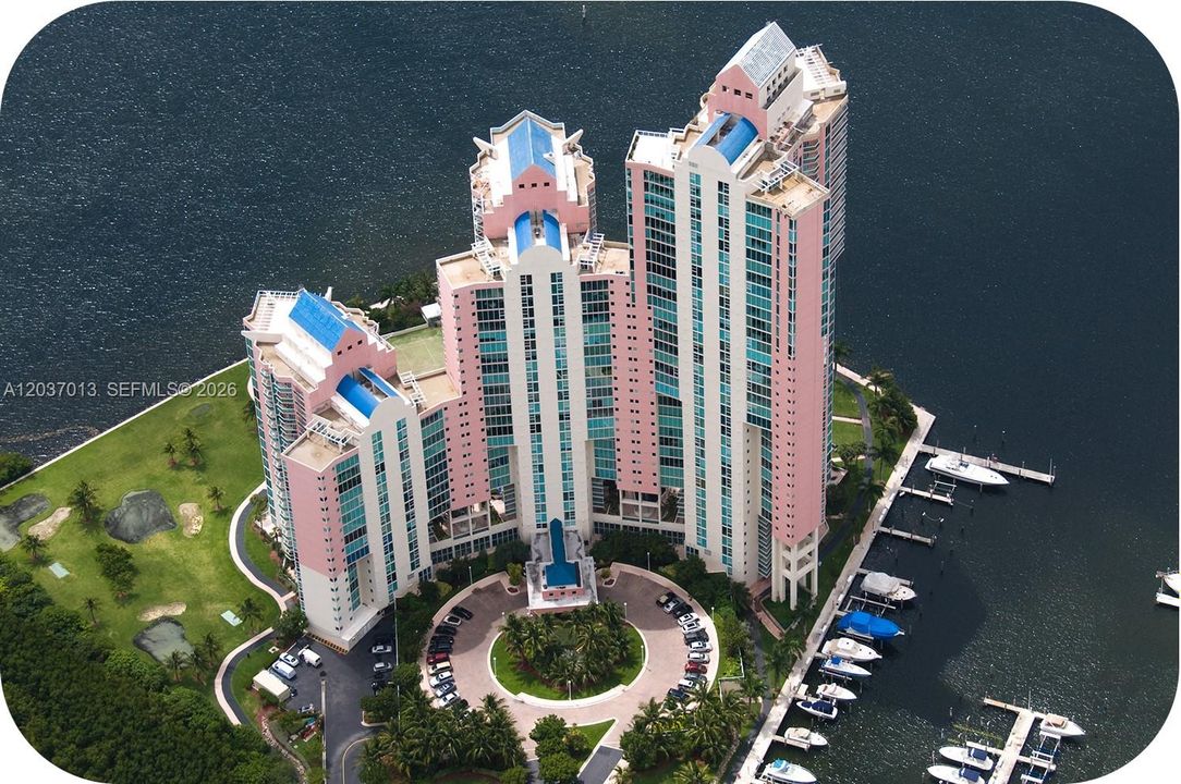 В аренду: $9,500 (3 спален, 3 ванн, 2130 Квадратных фут)
