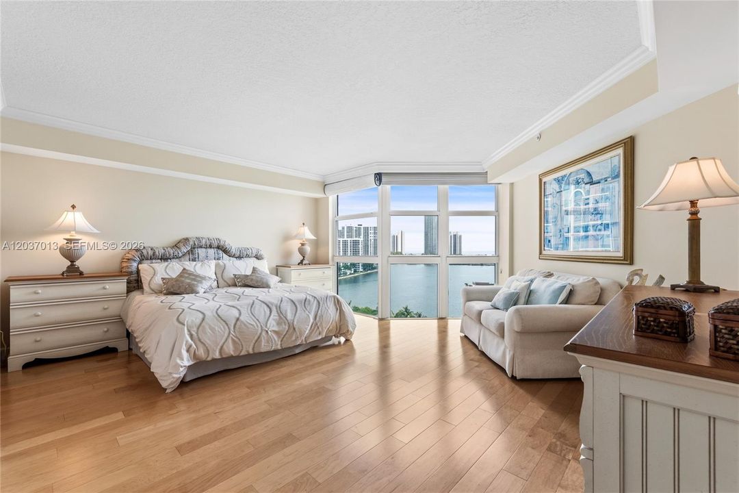 В аренду: $9,500 (3 спален, 3 ванн, 2130 Квадратных фут)