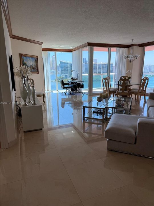 В аренду: $9,500 (3 спален, 3 ванн, 2130 Квадратных фут)