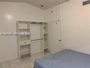 For Rent: $2,000 (2 beds, 1 baths, 1365 Square Feet)