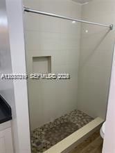 For Rent: $2,000 (2 beds, 1 baths, 1365 Square Feet)