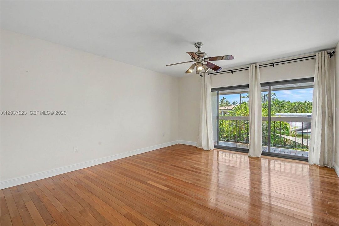 For Sale: $2,250,000 (4 beds, 3 baths, 2800 Square Feet)