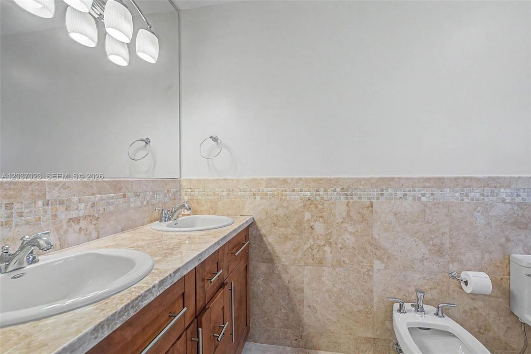 For Sale: $2,250,000 (4 beds, 3 baths, 2800 Square Feet)