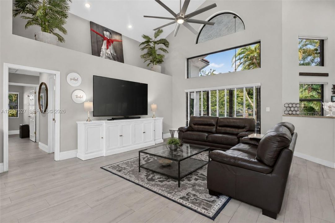 Active With Contract: $999,900 (4 beds, 3 baths, 2664 Square Feet)
