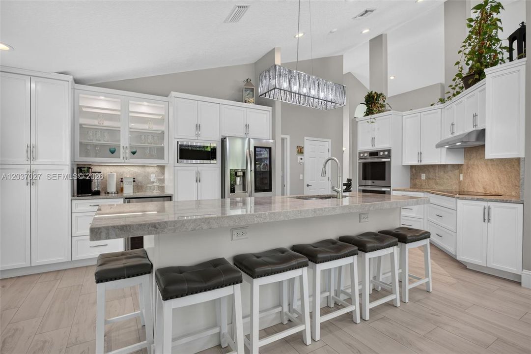 Active With Contract: $999,900 (4 beds, 3 baths, 2664 Square Feet)