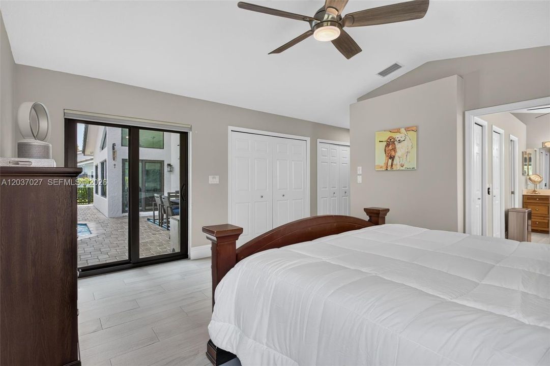 Active With Contract: $999,900 (4 beds, 3 baths, 2664 Square Feet)