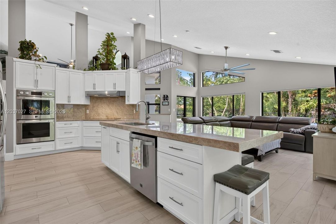 Active With Contract: $999,900 (4 beds, 3 baths, 2664 Square Feet)