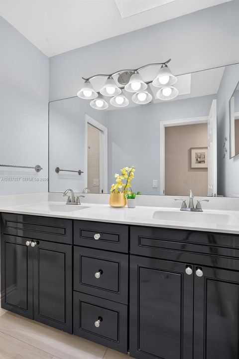 Active With Contract: $999,900 (4 beds, 3 baths, 2664 Square Feet)