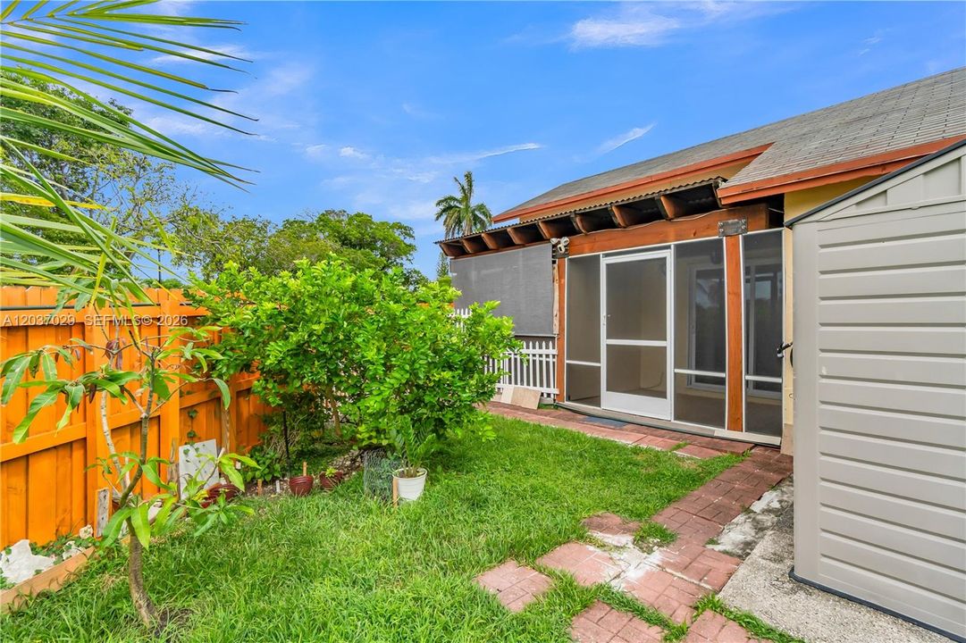 For Sale: $499,900 (3 beds, 2 baths, 1191 Square Feet)