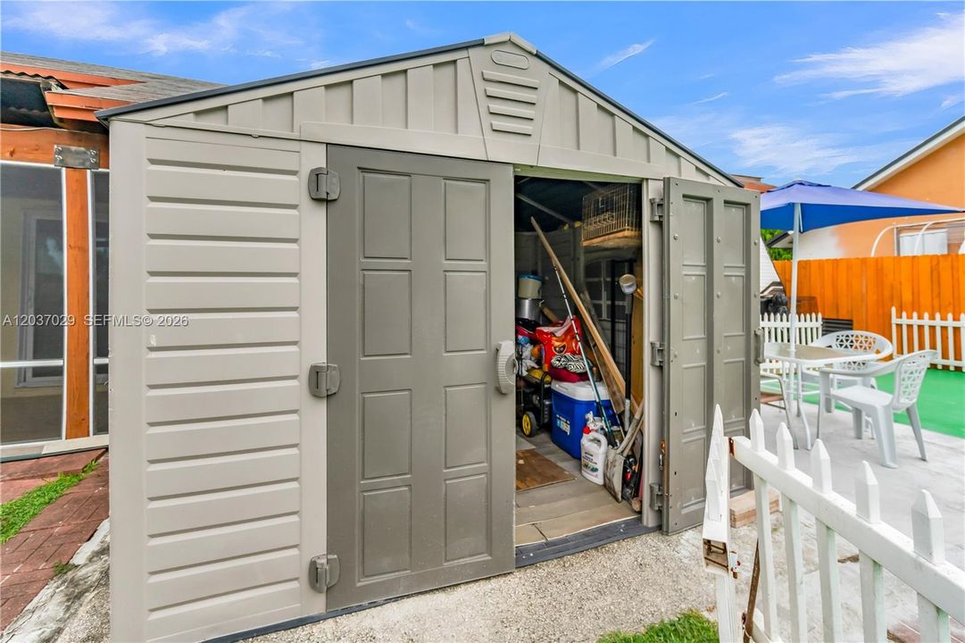 For Sale: $499,900 (3 beds, 2 baths, 1191 Square Feet)