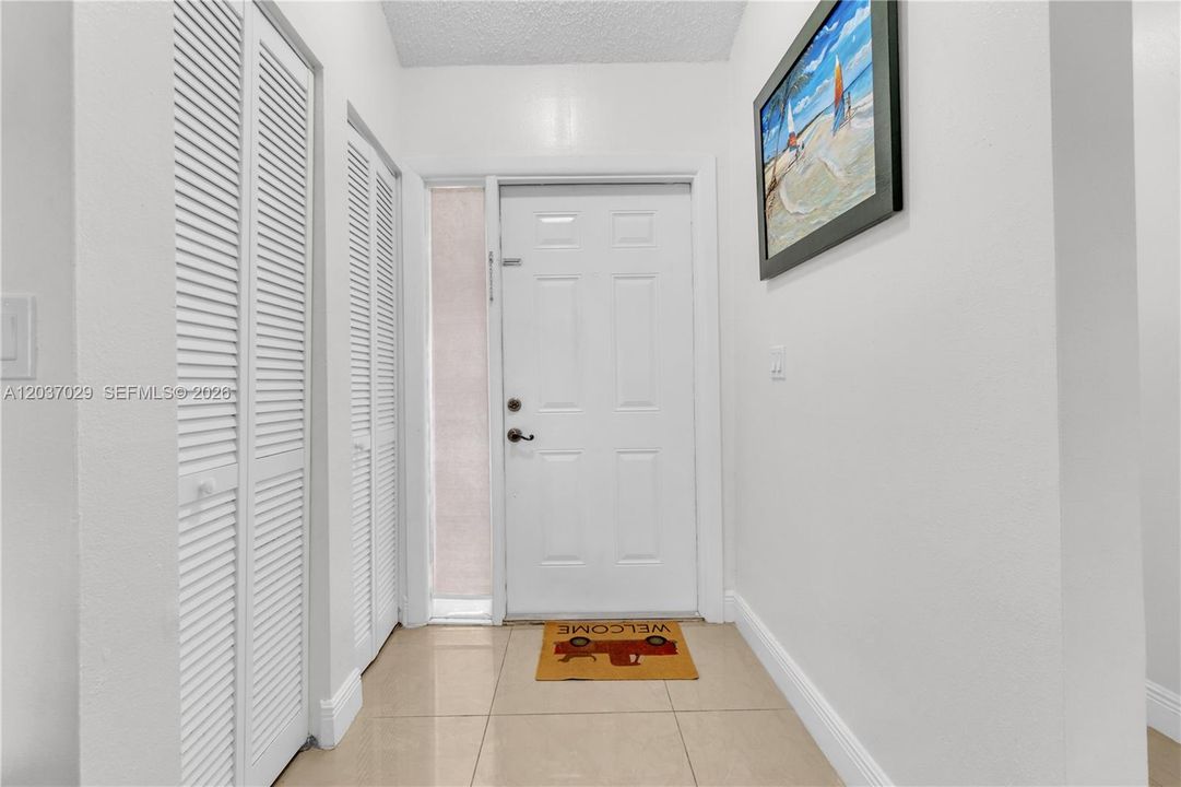For Sale: $499,900 (3 beds, 2 baths, 1191 Square Feet)