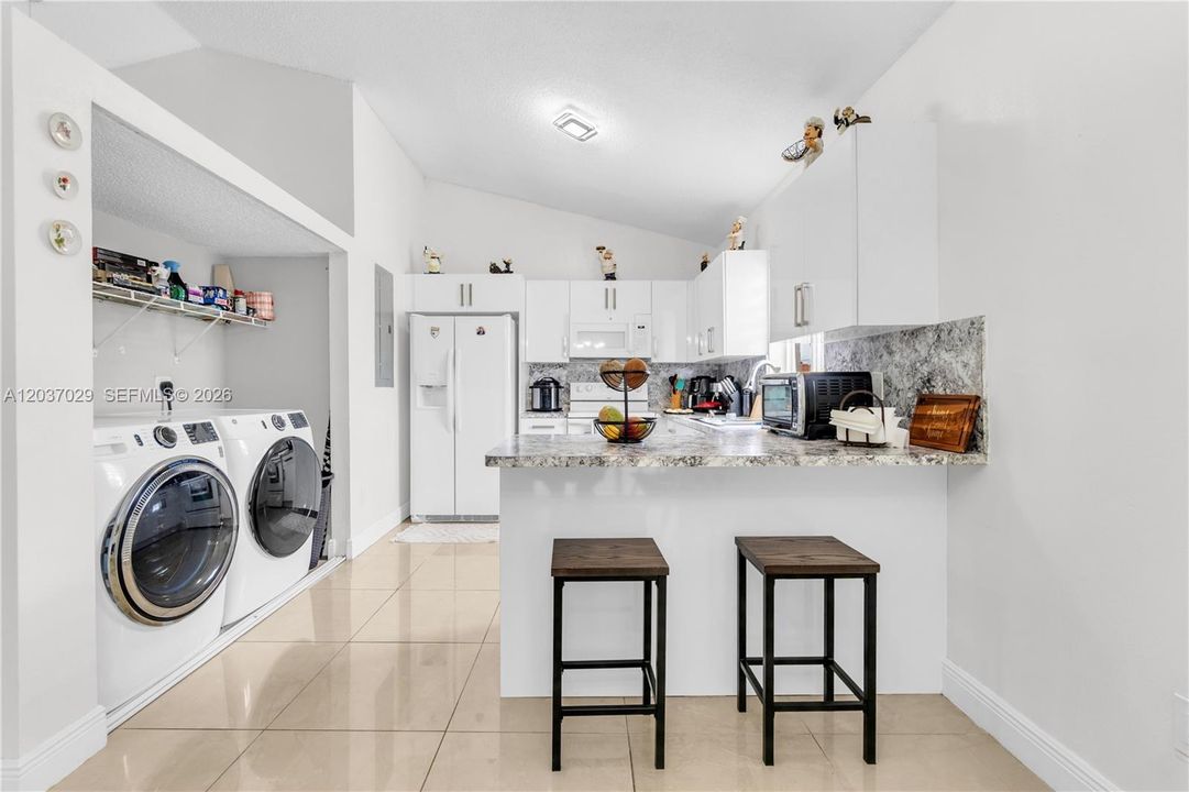 For Sale: $499,900 (3 beds, 2 baths, 1191 Square Feet)