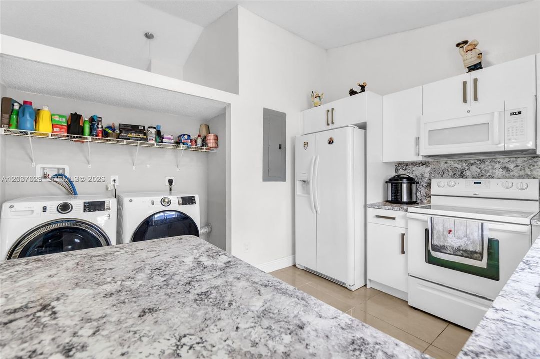 For Sale: $499,900 (3 beds, 2 baths, 1191 Square Feet)