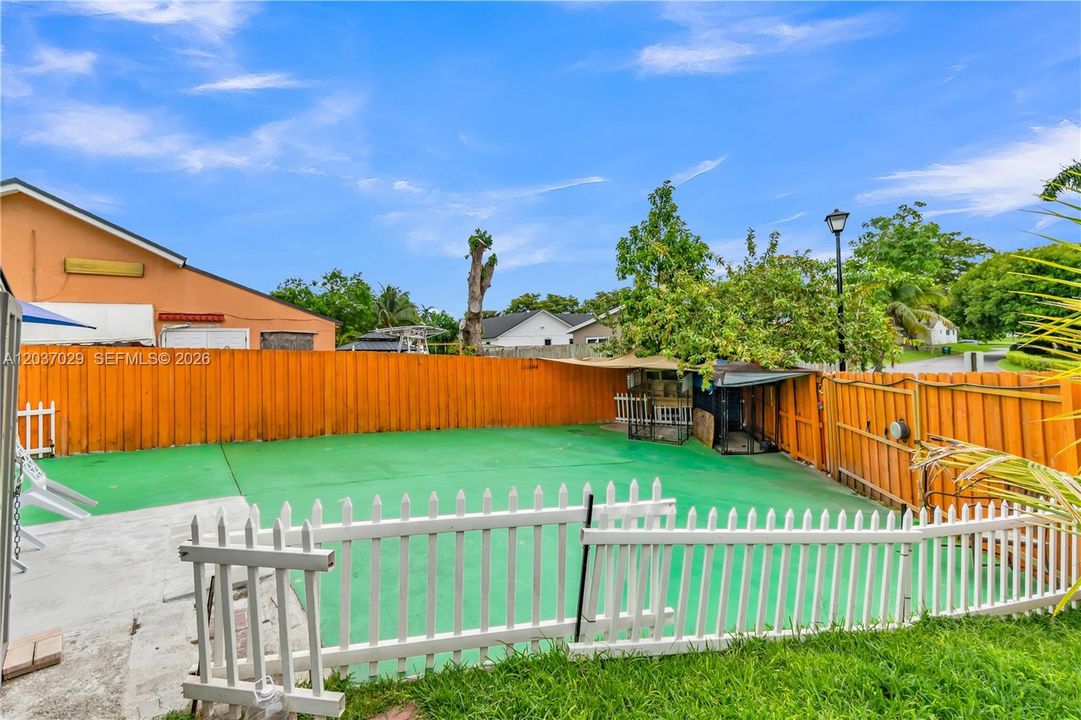 For Sale: $499,900 (3 beds, 2 baths, 1191 Square Feet)