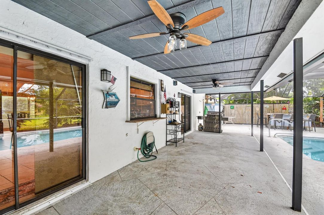 Large Screened Patio