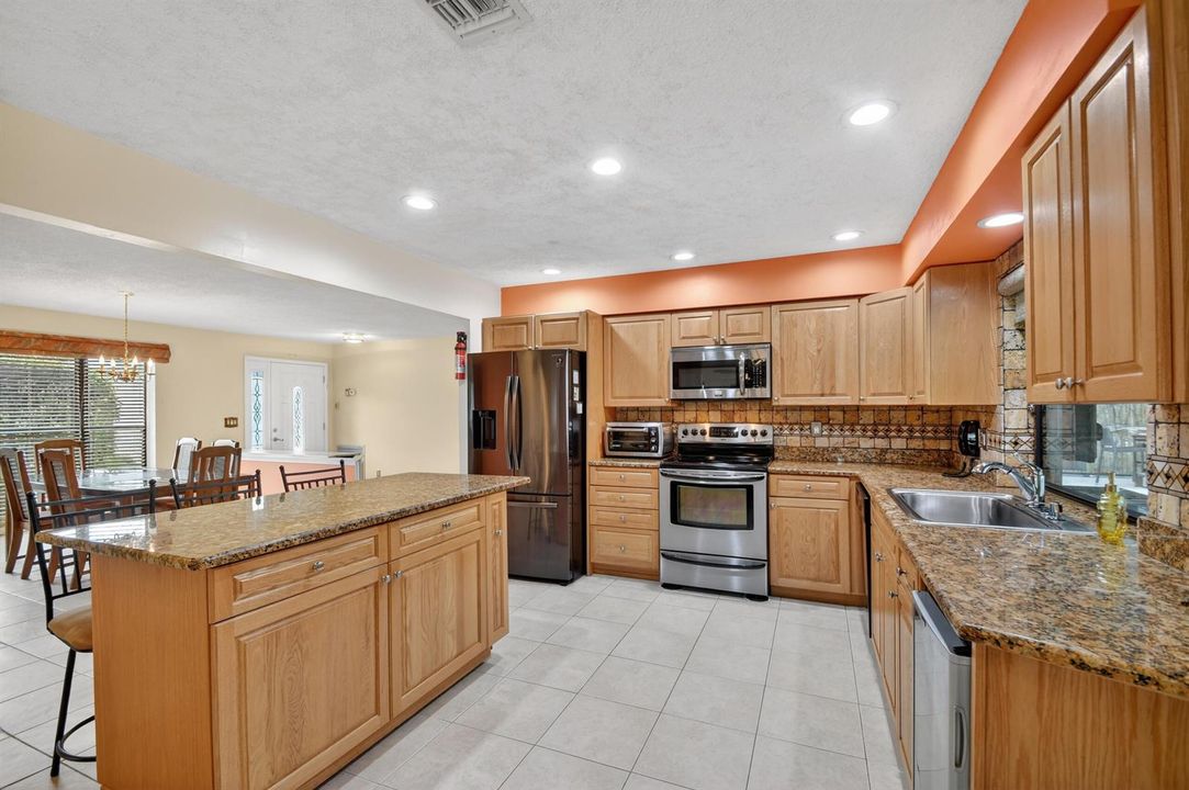 Island with Storage & snack bar