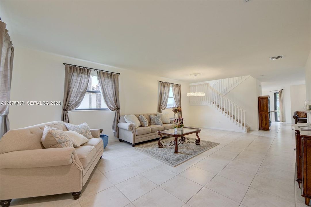 For Rent: $5,200 (5 beds, 3 baths, 3316 Square Feet)