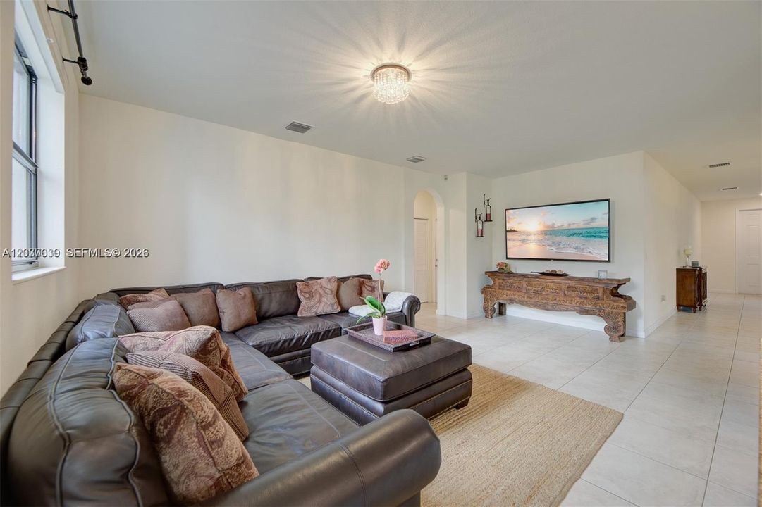 For Rent: $5,200 (5 beds, 3 baths, 3316 Square Feet)