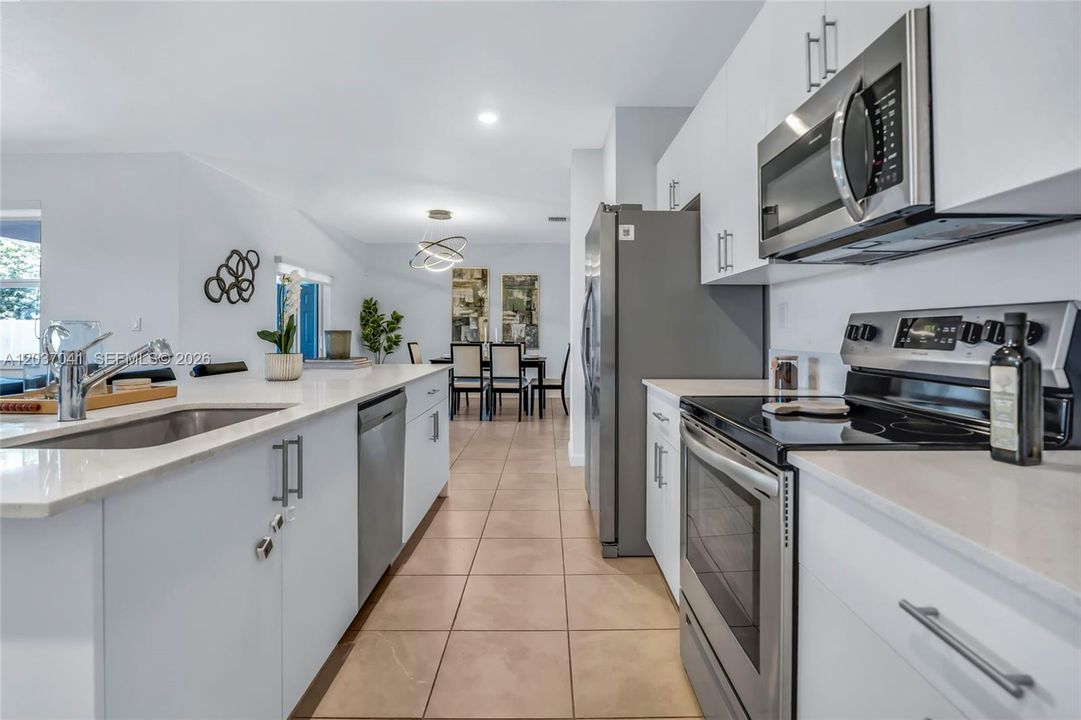 En Venta: $850,000 (5 camas, 4 baños, 2838 Pies cuadrados)