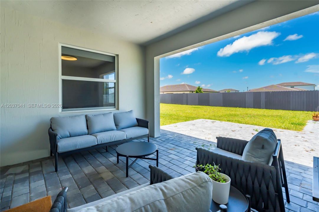 En Venta: $850,000 (5 camas, 4 baños, 2838 Pies cuadrados)