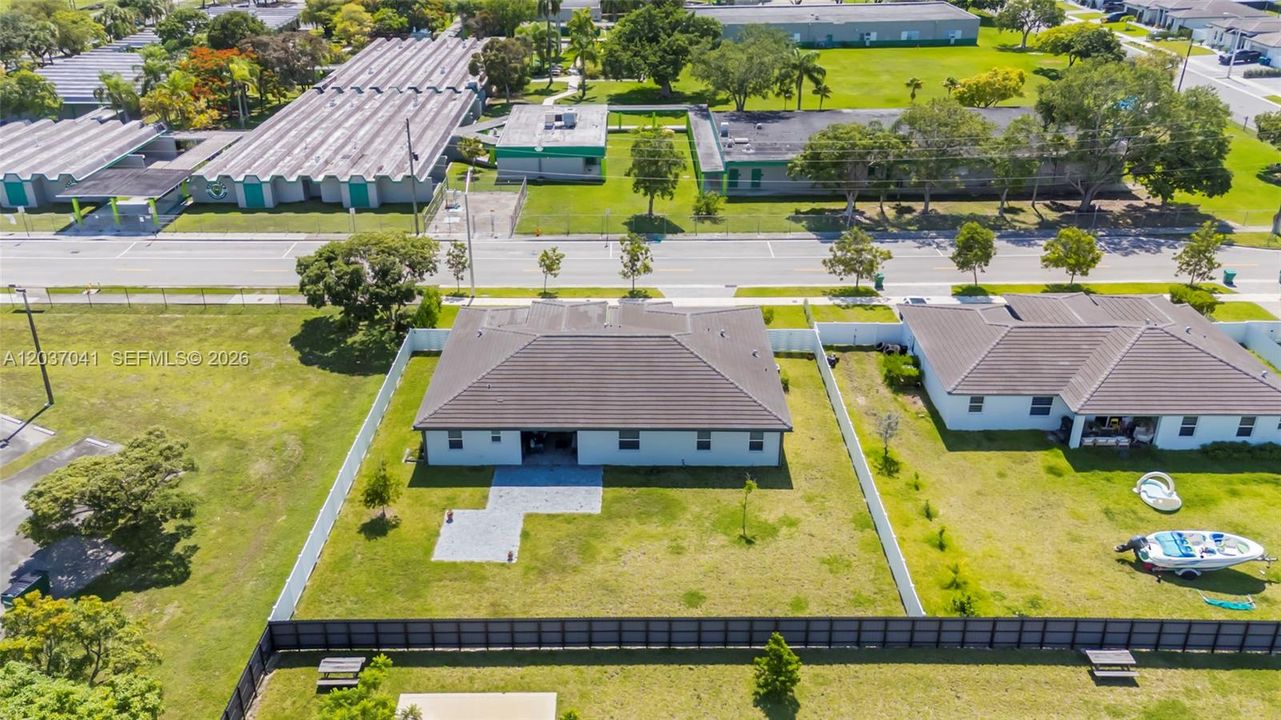 En Venta: $850,000 (5 camas, 4 baños, 2838 Pies cuadrados)